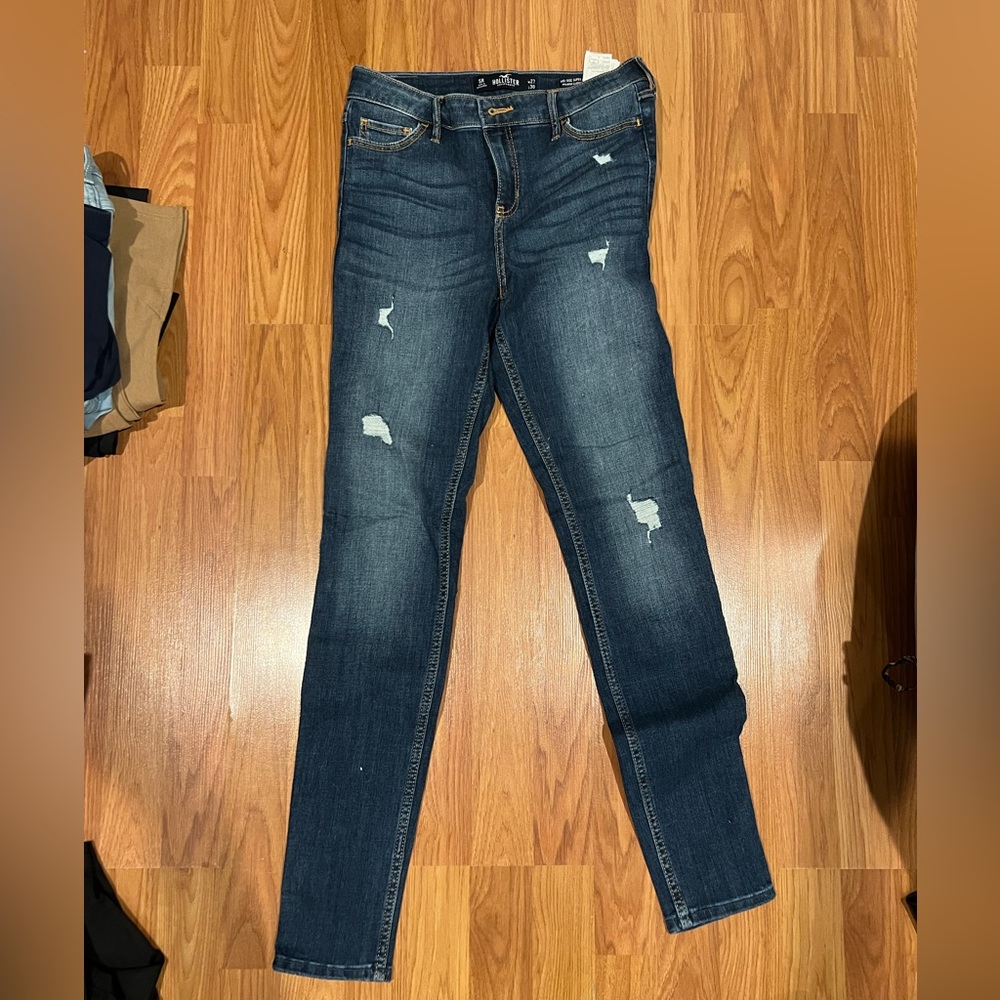 Hollister midrise super skinny jeans